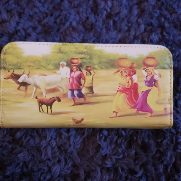 Ladies Wallet - Picture 2 of 3